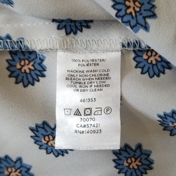 Loft pleated floral top - Picture 6 of 8